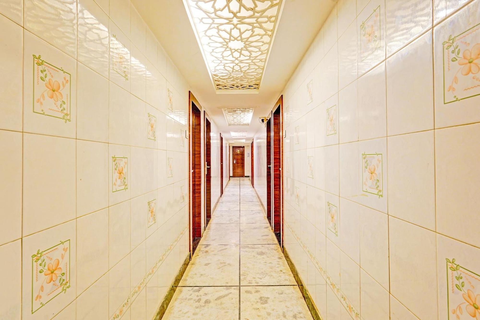 Hotel O Admire Suit Chennai Exterior photo