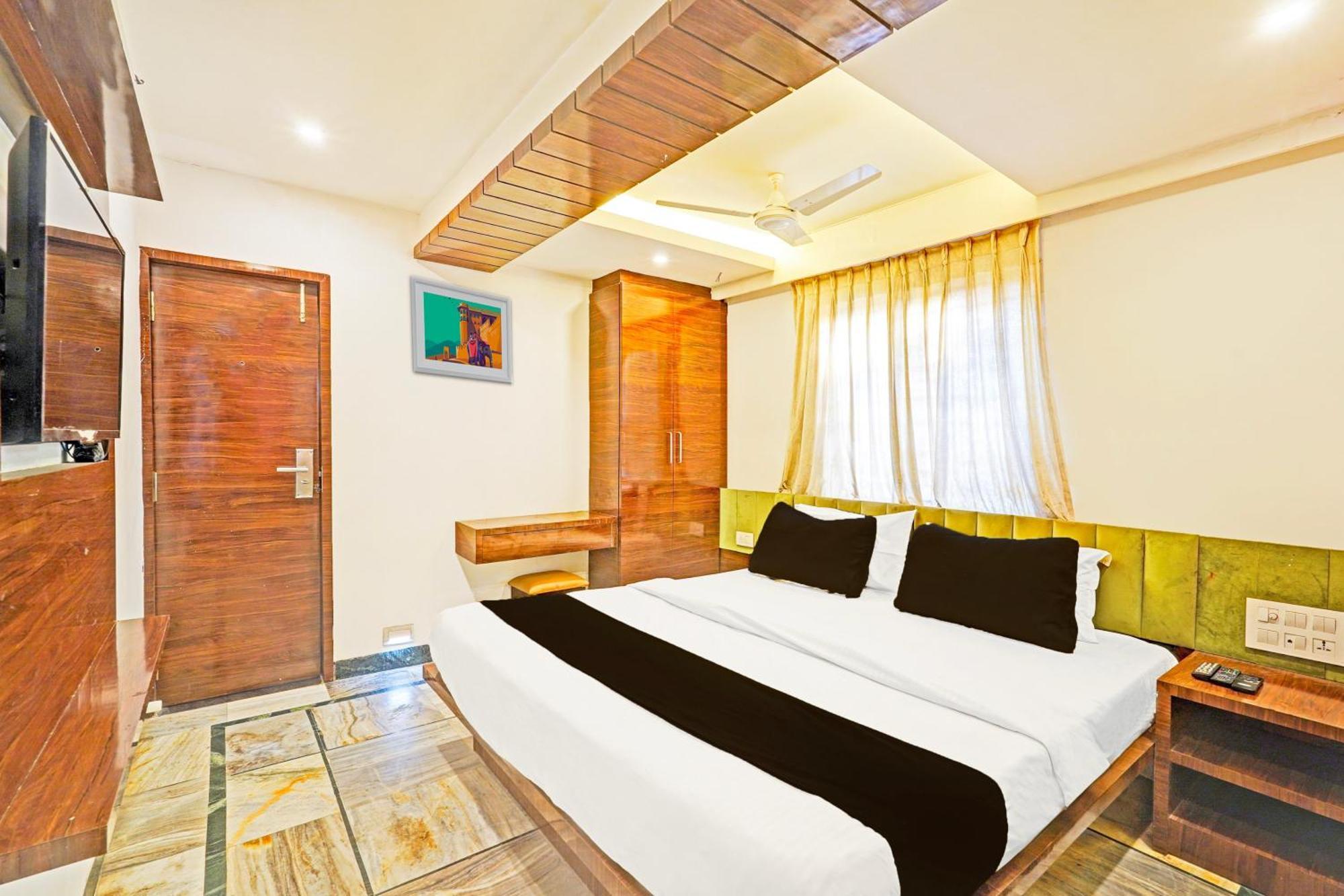 Hotel O Admire Suit Chennai Exterior photo